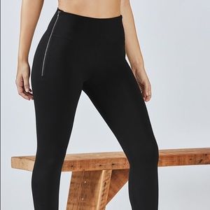 FABLETICS HIGH WAIST ZIPPER LEGGING WORN ONCE XS